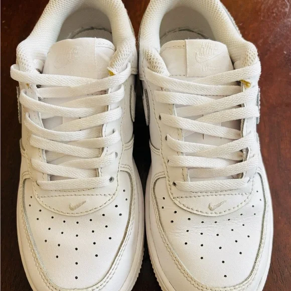 Nike White Air Force 1 Sneakers Kids - Picture 2 of 7